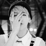 [백현] 손이 <b>길쭉</b>하고 예쁘다ㅠㅠ