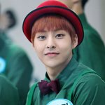 [시우민] 민석이랑 <b>아이</b><b>컨</b>택할래?