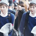 [시우민] 민석이 은근 어깨 있어보이지<b>않아</b>?