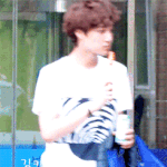 [카이] <b>치킨</b>을시켰는데