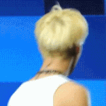 [카이] 종인이 엑소 플래닛 <b>주파수</b> 찾는 짤들 