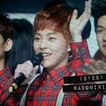 [시우민] 팬들한테 안녀안녕도 해주고 <b>ㅠ</b> <b>ㅠ</b>