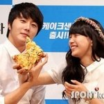 남자분들 수지vs<b>유라</b>