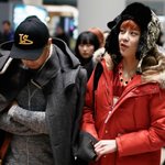 [시우민] <b>소매</b> 잡고있는 손좀봐 ㅠ ㅠ