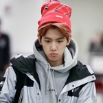 [백현] 백현 오늘 <b>공항</b> 고화질 