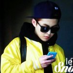 [시우민] 민석이 선그라스 처음낀거야?