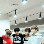 [EXO] ㅋㅋㅋ애들 난리다