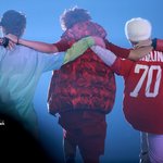 [시우민] 웅녀들 우민이 <b>뒷모습</b>좀 보세요