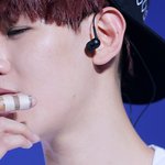 [백현] 변백현은 무대랑 무대밑이랑 <b>갭</b>이 아주 어마어마하시다