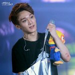 [CHEN] 종대.다쳤나봐ㅠㅠㅠ고화질