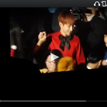 [시우민] 민석이 팬 손잡아<b>준거</b>ㅠㅠ