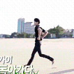 [카이] 쿨하게 입수하는 종인이.<b>jpg</b>