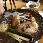 소문난 원주맛집 ‘밤골식당’ 옻닭 국물이 진짜 예술이네~!
