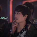 [카이] 데뷔초 종인이의 씹덕터지는 <b>버릇</b>들