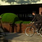 별 그대 김수현, 자전거만 탔을 뿐인데 화보 포스 <b>작렬</b>