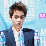 [시우민] <b>민석</b>이 눈 너무 신기해