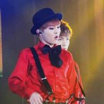 [시우민] 섹시<b>포즈</b> 애기<b>포즈</b>