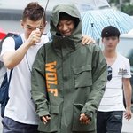[비상대피소] 종대 엄청 큰 우비썼네