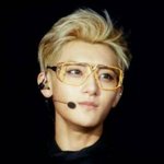 [<b>xoxo</b>] 타오 웨이보 프사업뎃