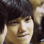 [카이] <b>본인</b> 졸업식 때 종인이와 <b>일</b>년 뒤 세훈이 졸업식 때 종인이