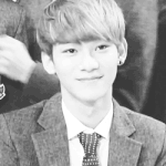 [CHEN] 은은하게웃는종데<b>렐라</b>.