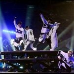 [비상대피소] 가만보니 오늘<b>의상</b>