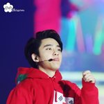 [도경수] 아까에셈콘짤<b>뿌리</b>겠다고한거