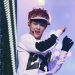 [시우민] 민석이 머리 <b>투톤</b>이야?