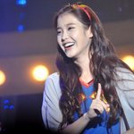 <b>반달</b> 눈웃음이 예쁜 아이돌 모음