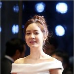 하얀 드레스 입은 성유리, 눈의 여왕같네