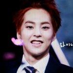 [시우민] 오늘의 <b>아이</b><b>컨</b>택 ㅠ ㅠ