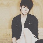 [비상대피소] <b>방문</b>열었는데 세훈이이러고있음