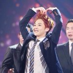 [시우민] 어제 가요대제전 다 못 보고 잠든 나를 때리고 싶다ㅠㅠ