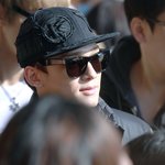 [CHEN] 선글라스<b>사이</b>로 보이는속눈썹 대..박