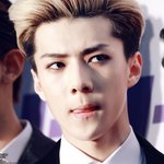 [세훈] <b>입술</b> 핥기