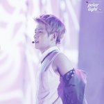 [백현] <b>자켓</b> 벗는중