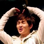 머리위로 큰<b>하트</b> 날리는 男아이돌들