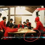 [백현] 누워잇는큥이보고놀란열잌ㅋㅋㅋㅋ