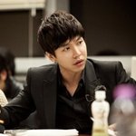 화보같은 스타들의 <b>대본</b> 리딩