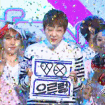 [시우민] 나 방금 방에서 <b>발광</b>함