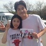 연예인들의 <b>깨알</b> 앨범 인증&amp;홍보샷.jpg