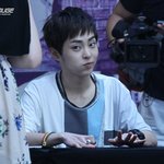 [시우민] 앨범 하나도 못산 <b>늦깍</b>이 웅녀인데..