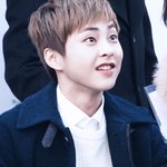 [시우민] 와...ㅋㅋㅋㅋㅋ여기 화력 <b>여전</b>하네