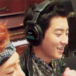 [시우민] 네일한 남자는 <b>원래</b> 이렇게 매력터짐?ㅠㅠㅠ(취향파괴주의)