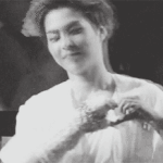 [시우민] <b>응사</b>에 나왔던 매직아이 알지?