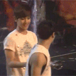 [백현] <b>우쭈쭈</b>받는 배큥이