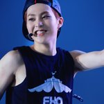 [시우민] <b>애기</b>가 상남자로 보일때..........*-_-*