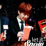 [시우민] <b>종이</b>가 부럽다ㅠㅠ