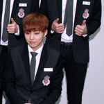 [시우민] 민석이 어제 <b>눈빛</b> 못본 웅녀?