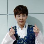 [시우민] <b>프롬</b> 슈밍 사진 넘 귀여워
